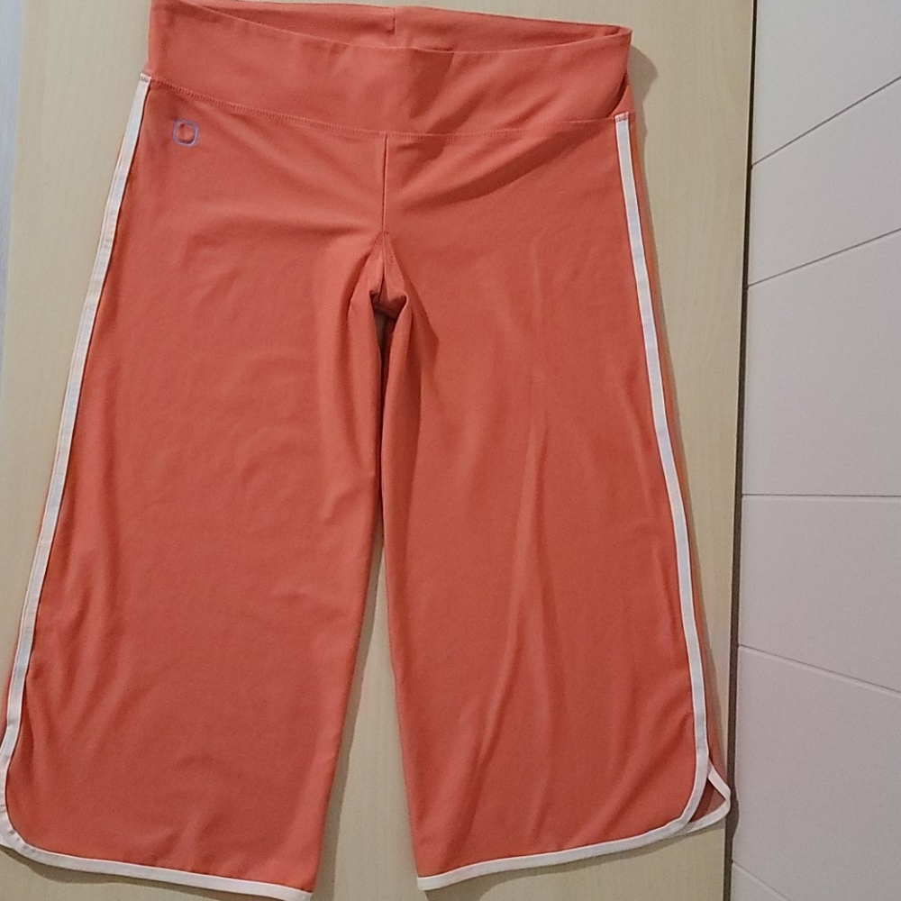 Sport Wide Leg Capri Pants - Salmon color